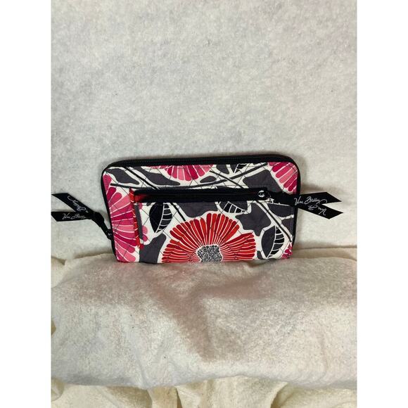 Vera Bradley Zipper Wallet Floral Red Pink Black White - Picture 1 of 3